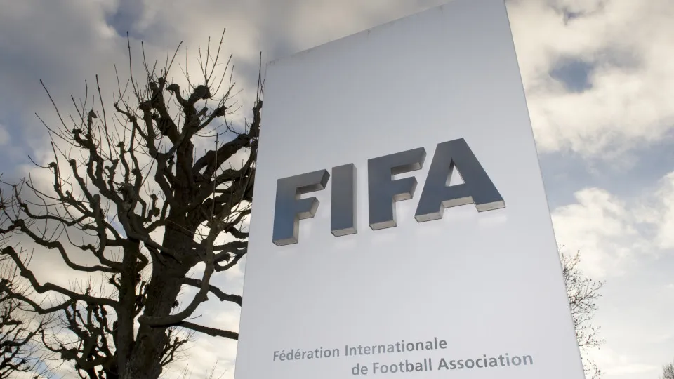 Fifa é acusada na Europa por preços abusivos de ingressos da Copa